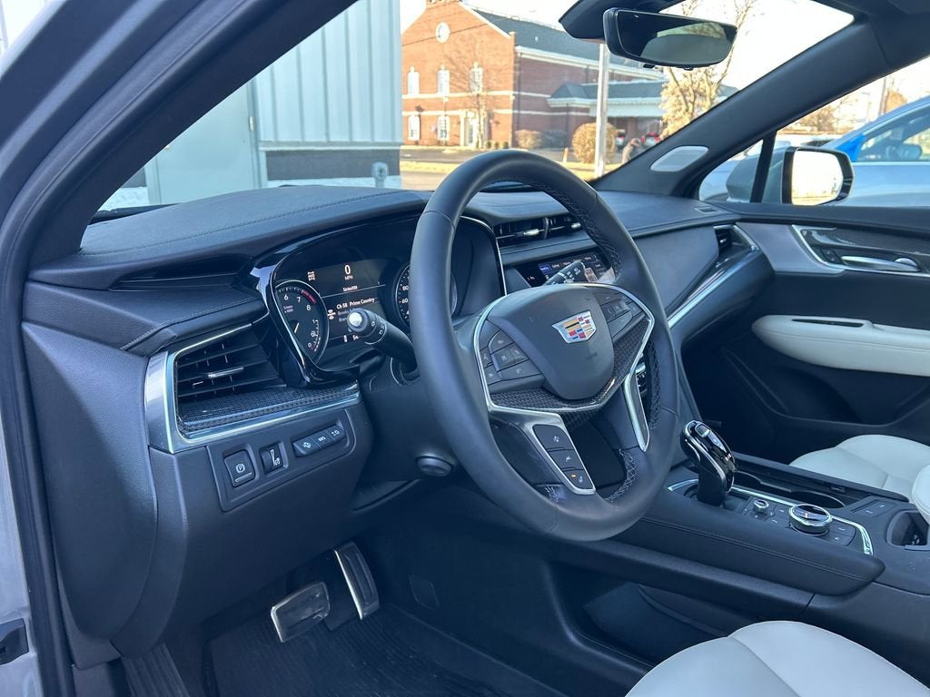 2025 Cadillac XT5 Sport