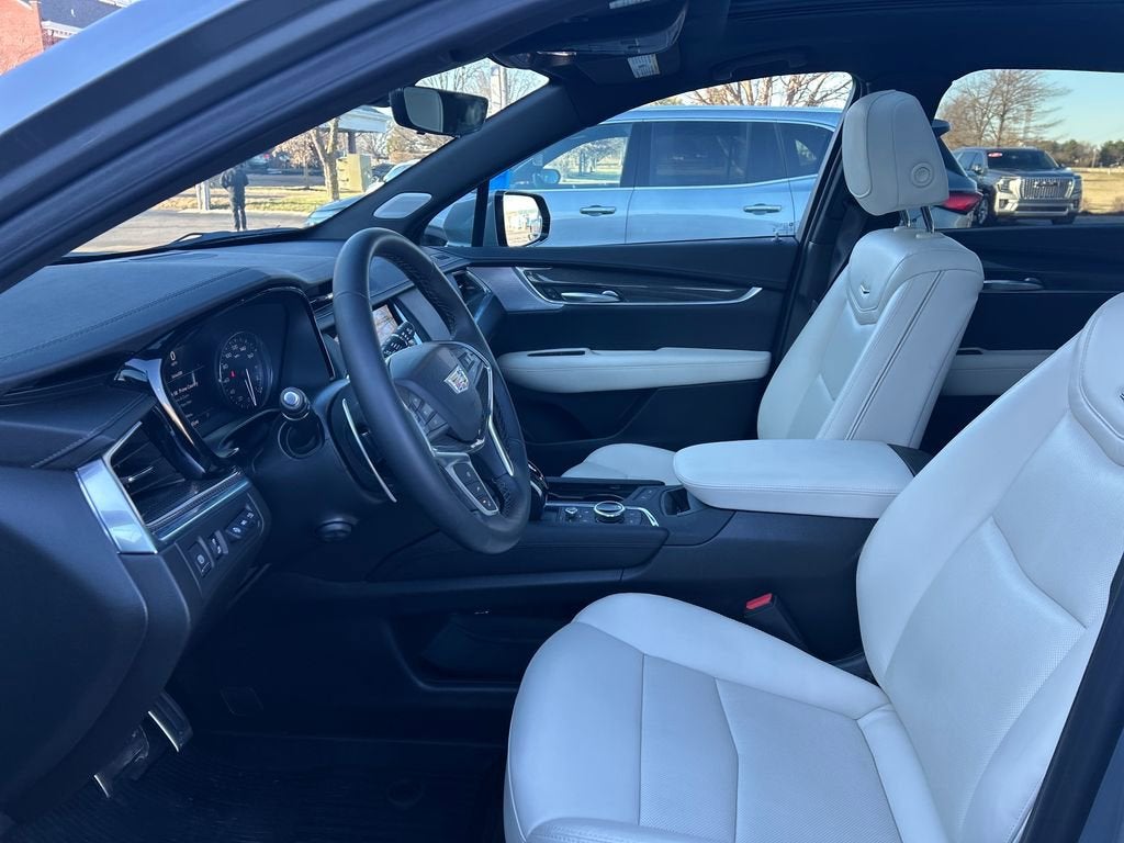 2025 Cadillac XT5 Sport