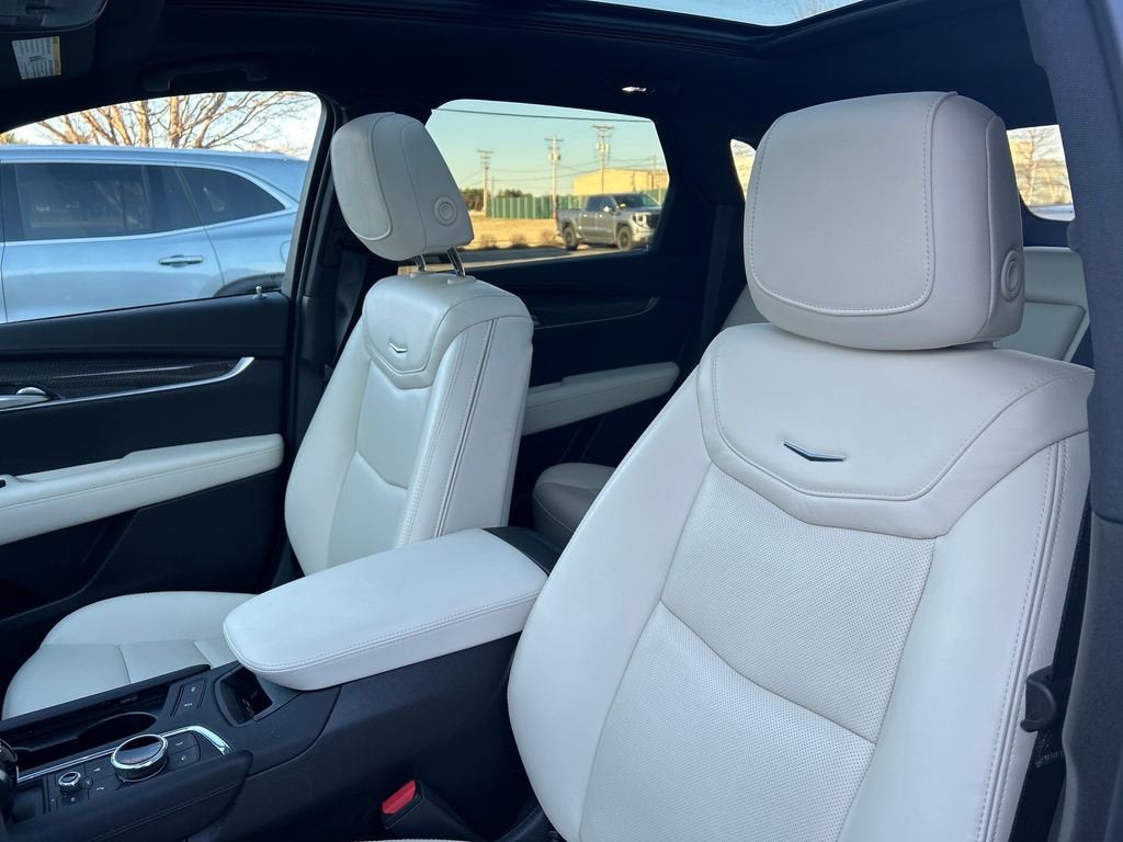 2025 Cadillac XT5 Sport