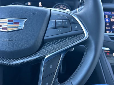 2025 Cadillac XT5 Sport