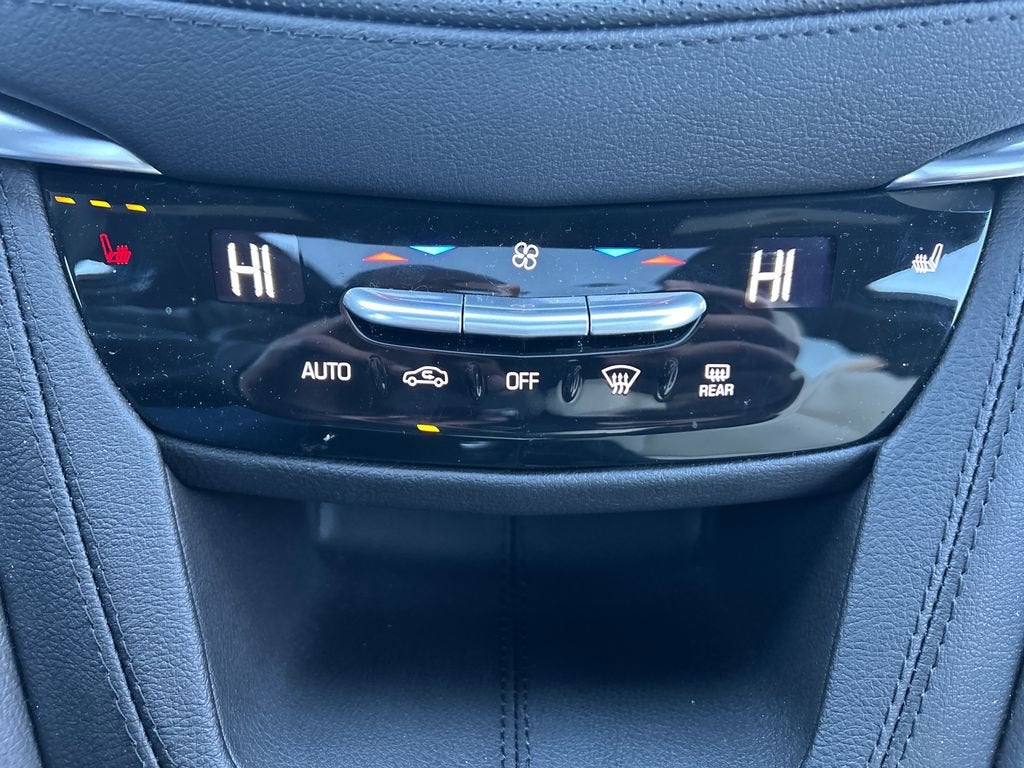 2025 Cadillac XT5 Sport