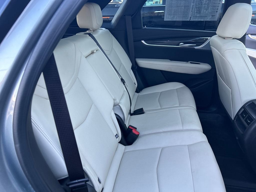 2025 Cadillac XT5 Sport