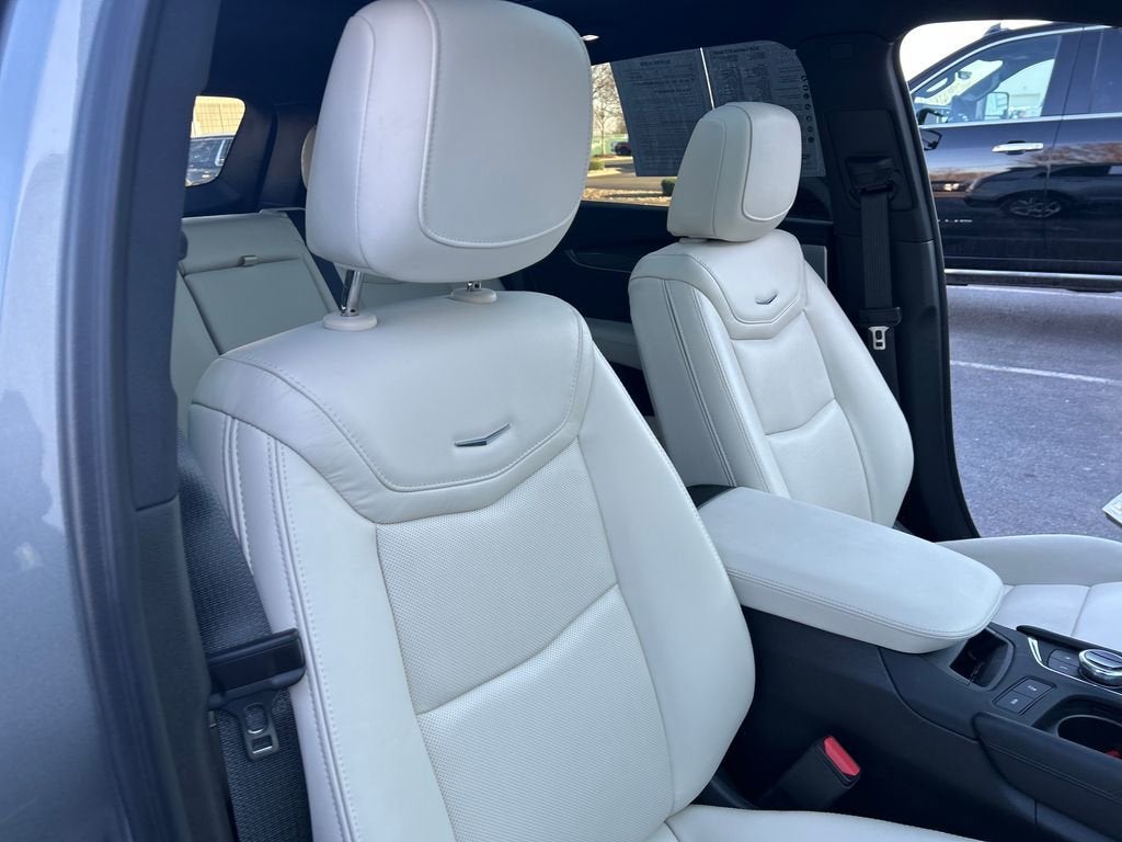 2025 Cadillac XT5 Sport