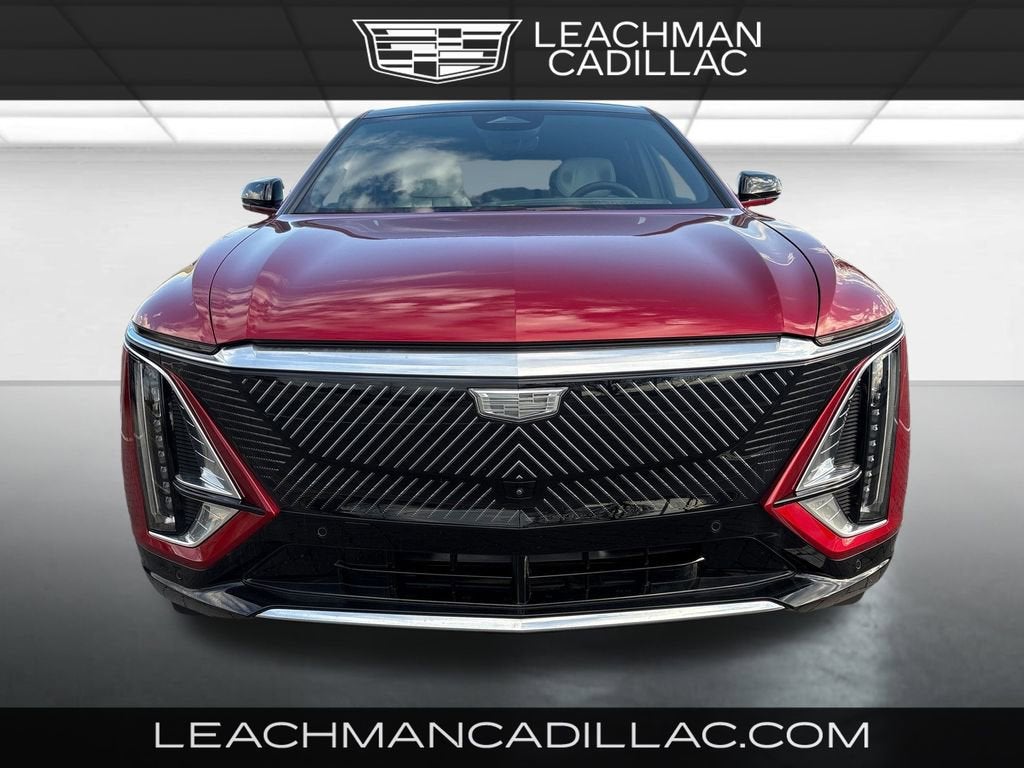 2025 Cadillac LYRIQ Luxury 2