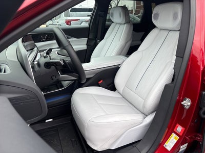 2025 Cadillac LYRIQ Luxury 2