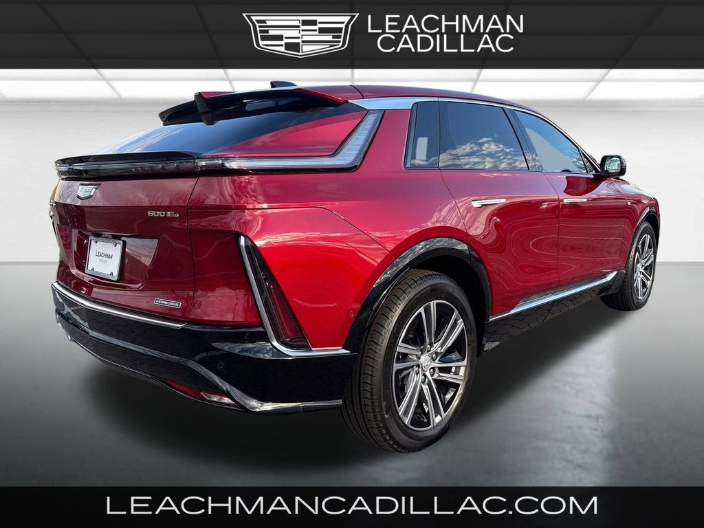 2025 Cadillac LYRIQ Luxury 2