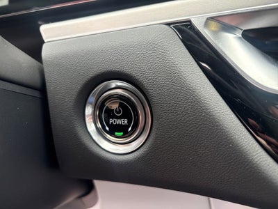 2025 Cadillac LYRIQ Luxury 2