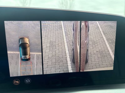 2025 Cadillac LYRIQ Luxury 2