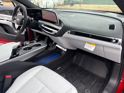 2025 Cadillac LYRIQ Luxury 2