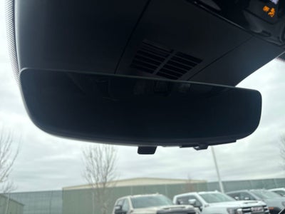 2025 Cadillac LYRIQ Luxury 2