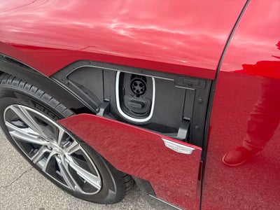 2025 Cadillac LYRIQ Luxury 2