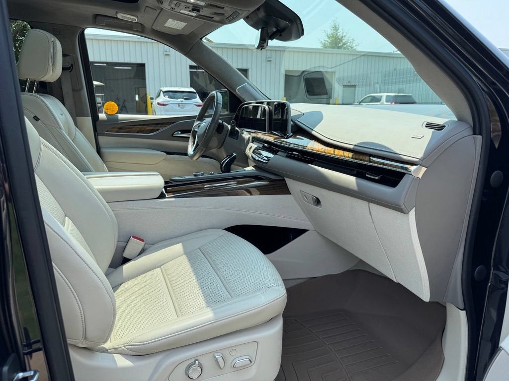 2023 Cadillac Escalade 4WD Premium Luxury Platinum