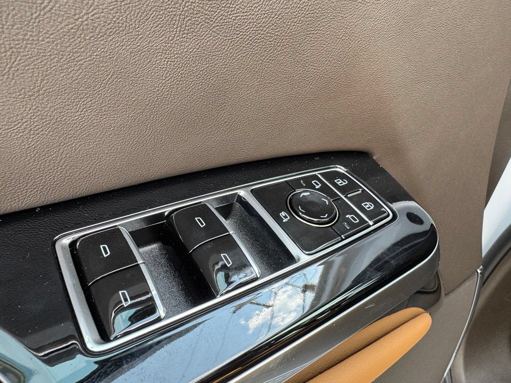 2026 Cadillac Escalade Luxury - Photo 12