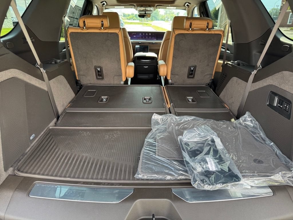 2026 Cadillac Escalade Luxury - Photo 29