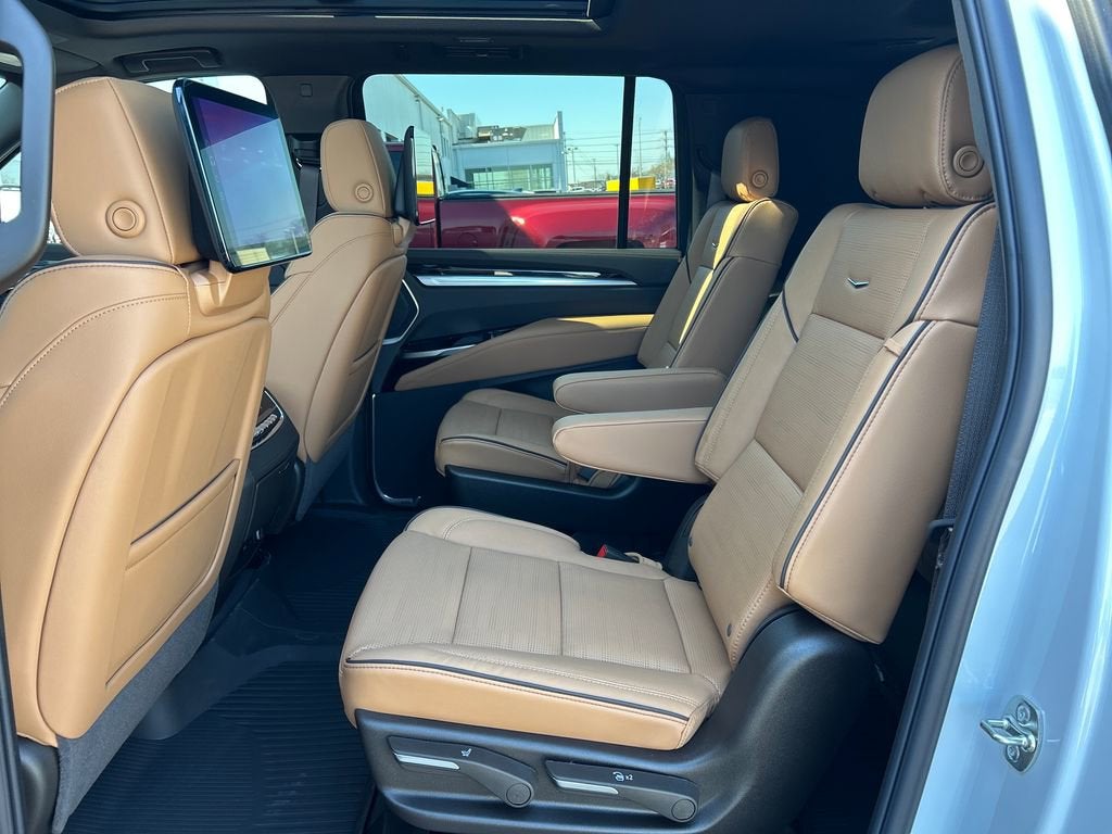 2026 Cadillac Escalade ESV Luxury