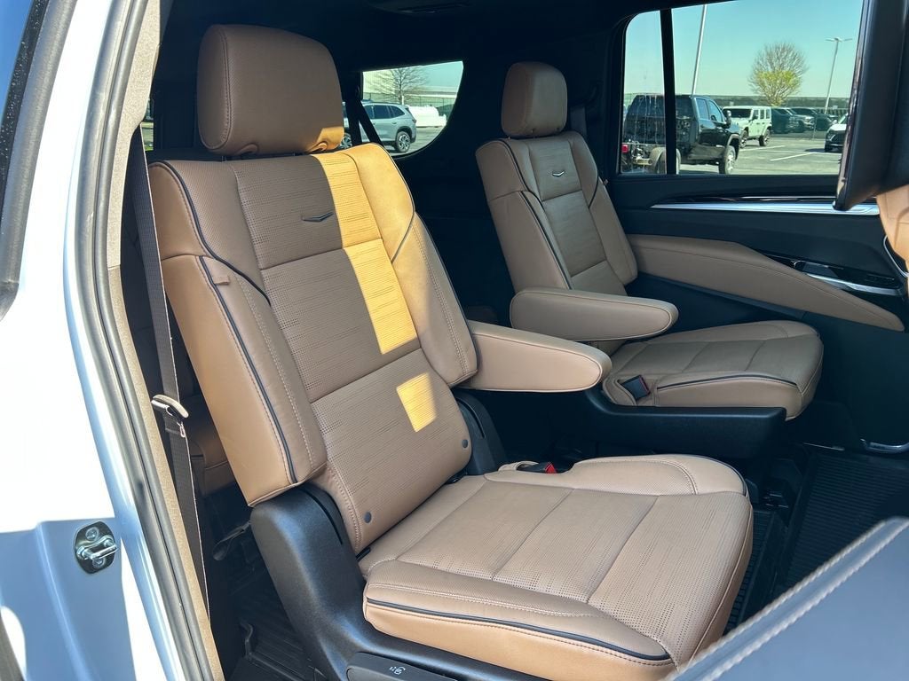 2026 Cadillac Escalade ESV Luxury