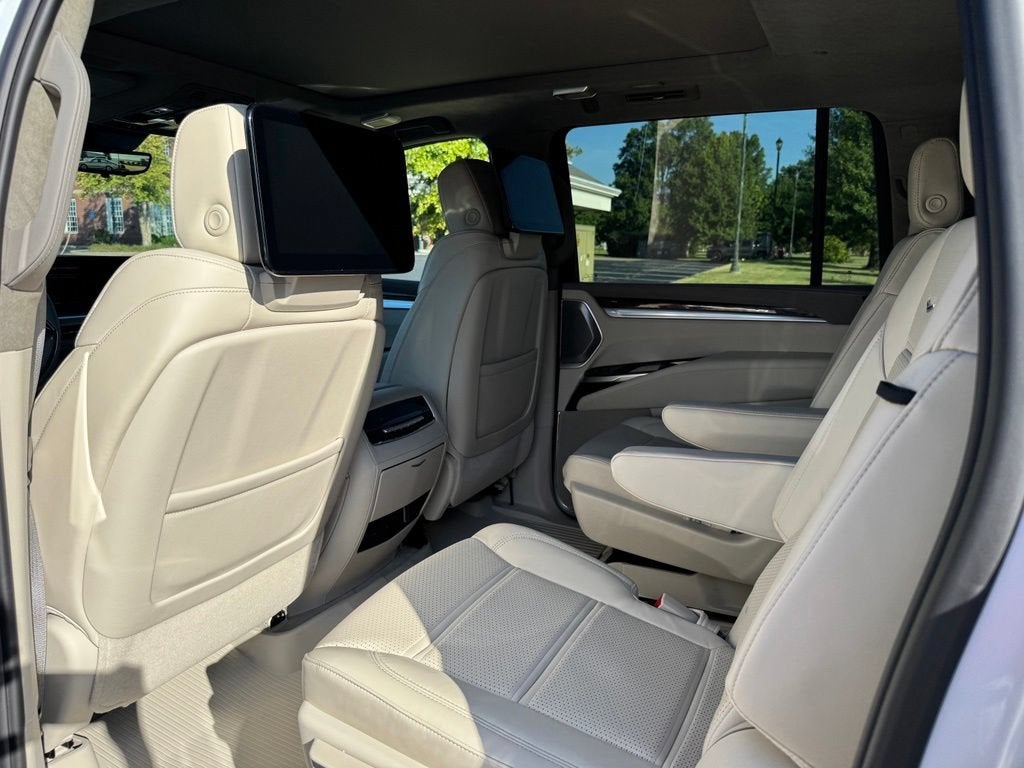 2026 Cadillac Escalade ESV Platinum Luxury