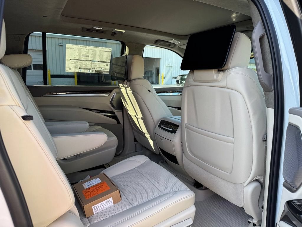 2026 Cadillac Escalade ESV Platinum Luxury