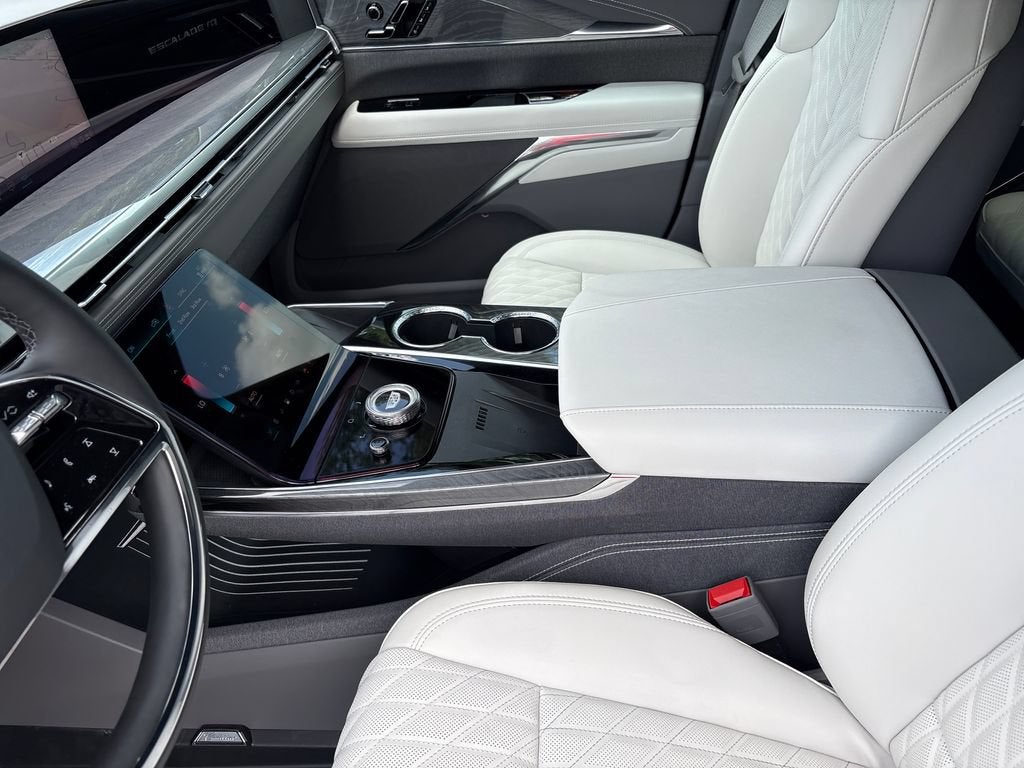 2026 Cadillac ESCALADE IQ Sport