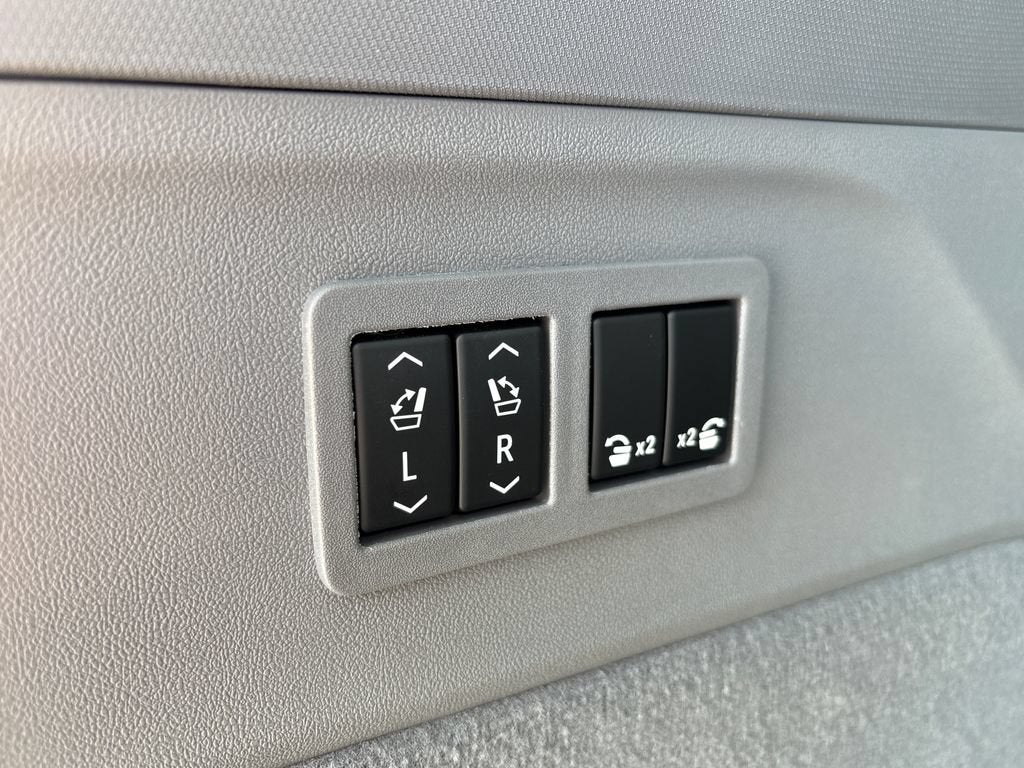 2026 Cadillac ESCALADE IQ Sport