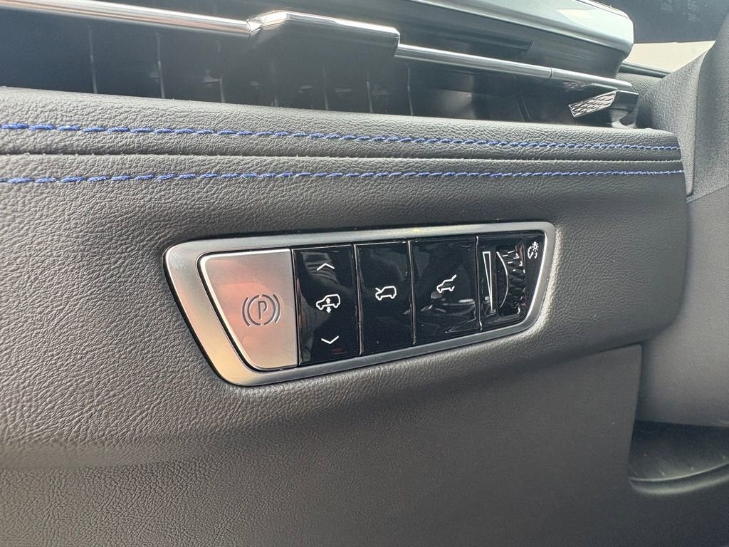 2026 Cadillac ESCALADE IQ Sport