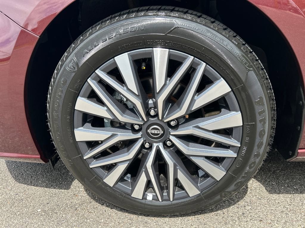 2025 Nissan Altima SV FWD