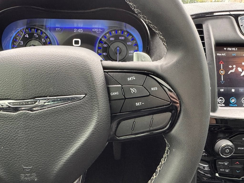 2022 Chrysler 300 S