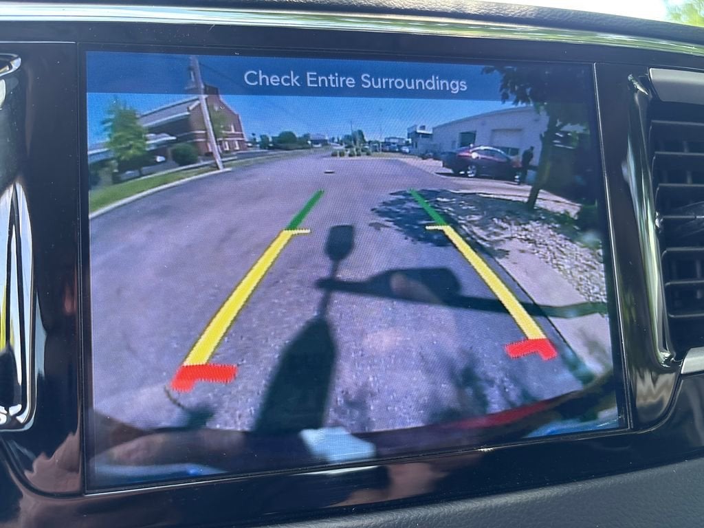 2017 Chrysler Pacifica Touring-L