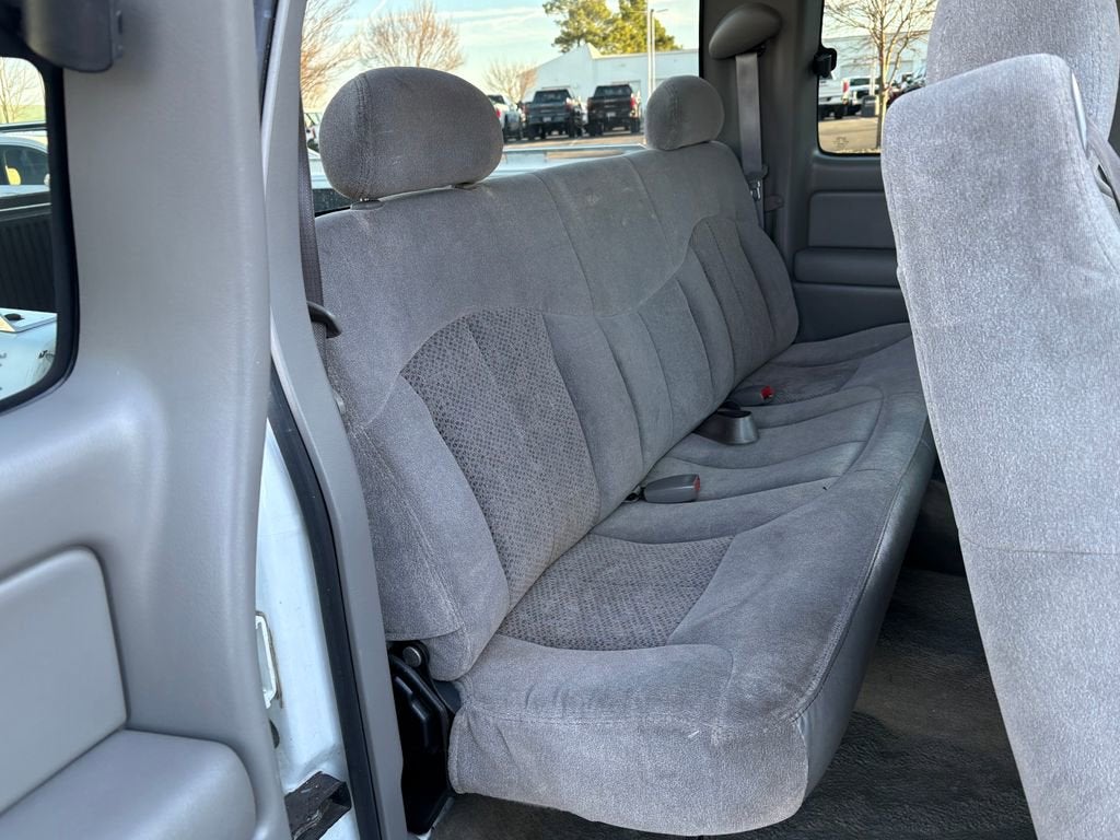 2000 Chevrolet Silverado 1500 LS