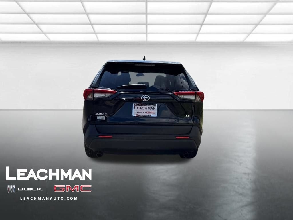 2022 Toyota RAV4 LE