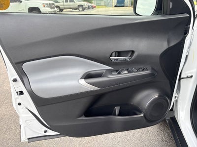 2023 Nissan Kicks SR Xtronic CVT