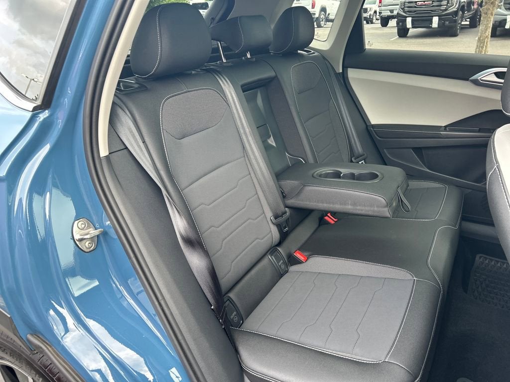 2025 Volkswagen Taos SE