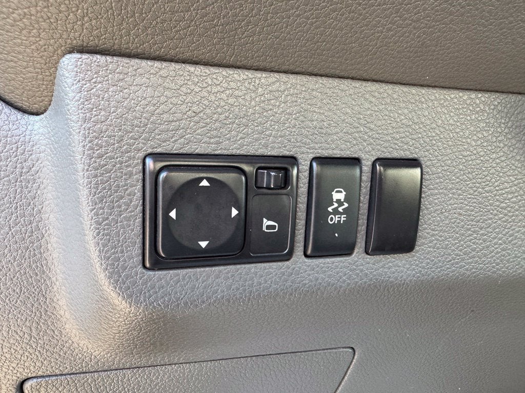 2018 Nissan NV Passenger NV3500 HD S V6