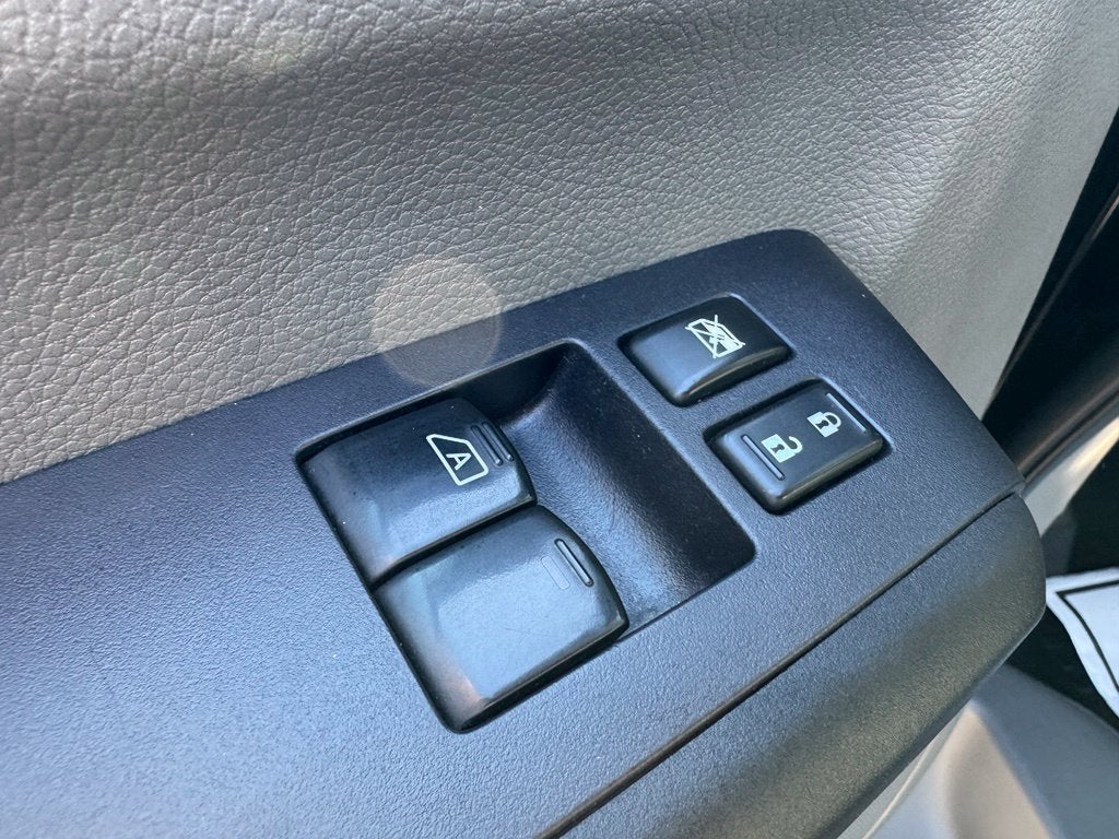 2018 Nissan NV Passenger NV3500 HD S V6