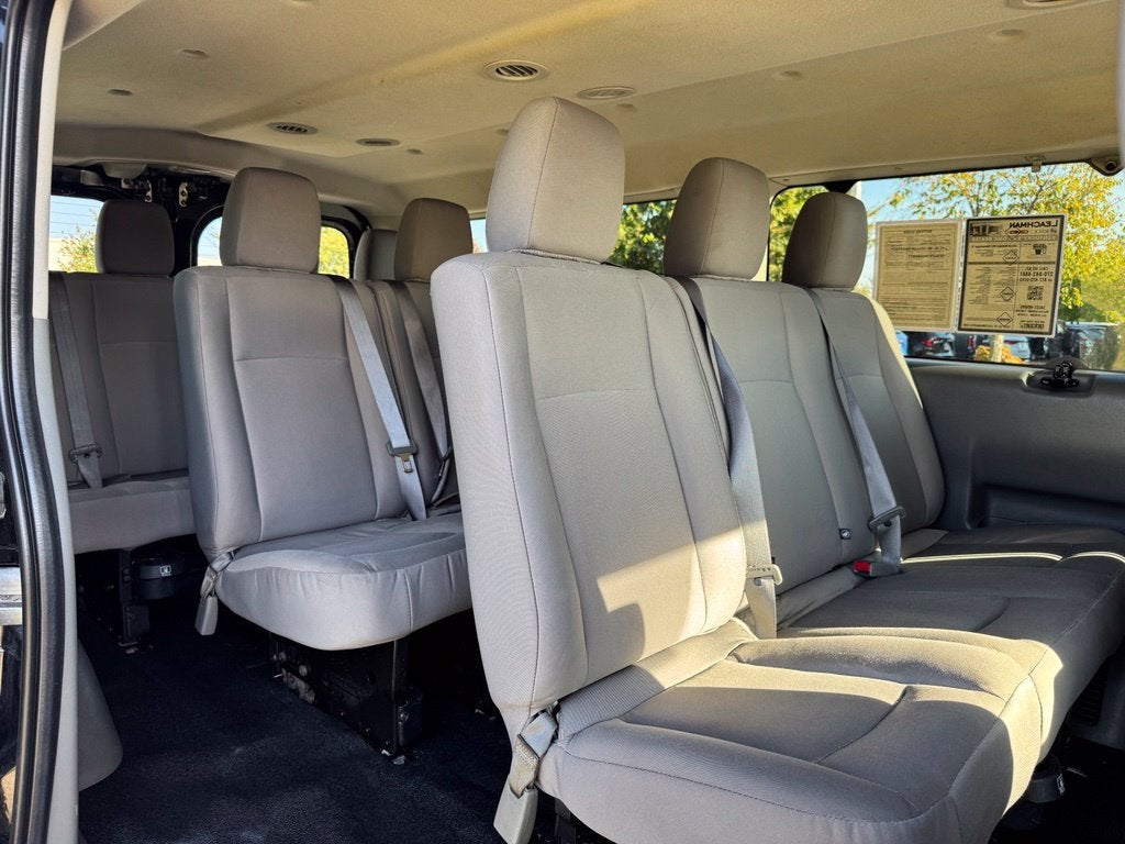 2018 Nissan NV Passenger NV3500 HD S V6