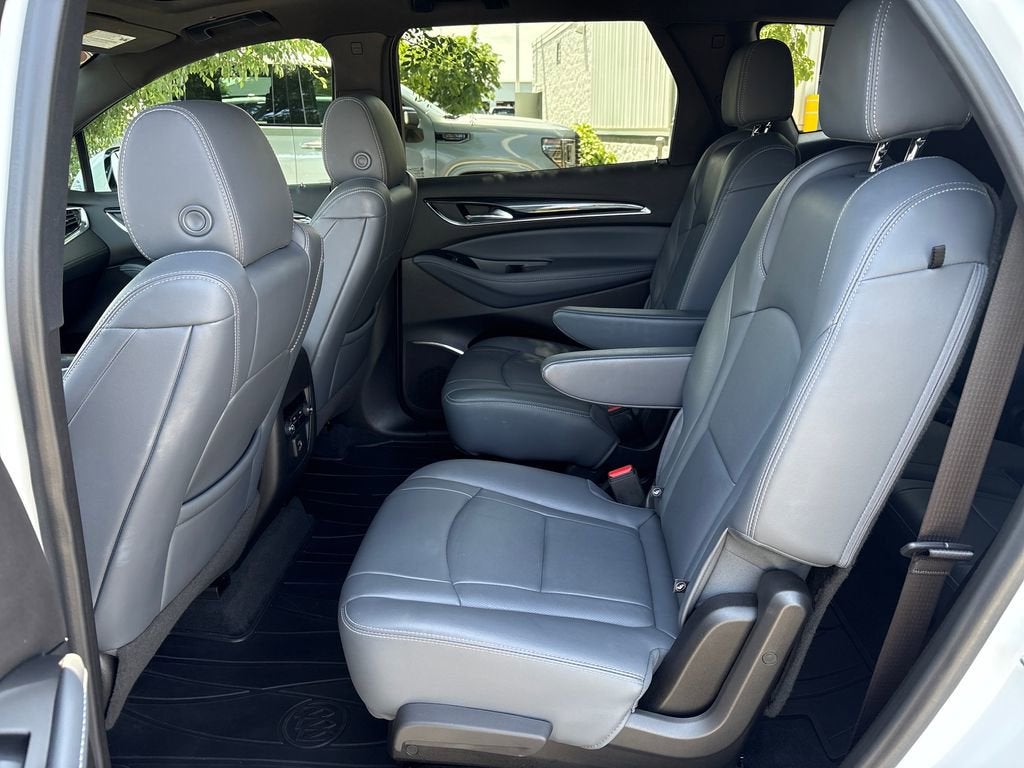 2022 Buick Enclave Essence