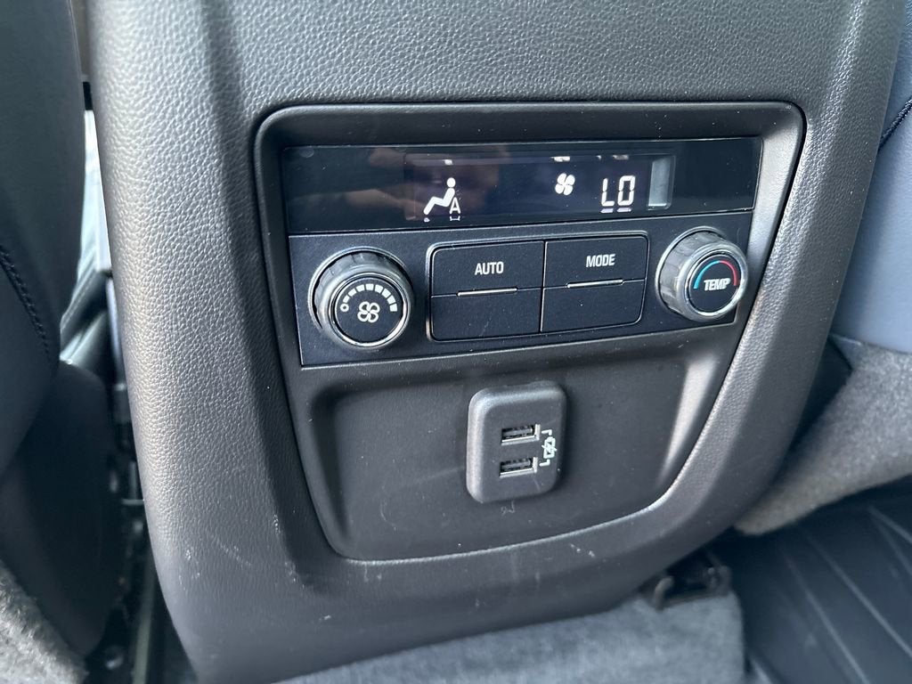 2022 Buick Enclave Essence