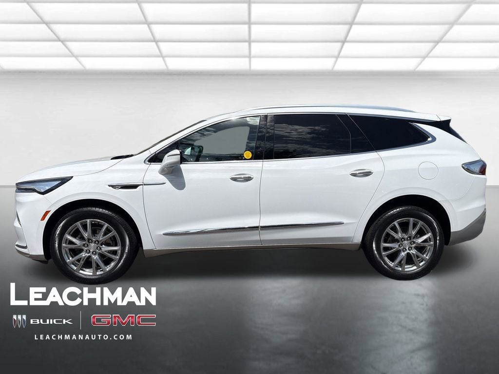 2022 Buick Enclave Essence