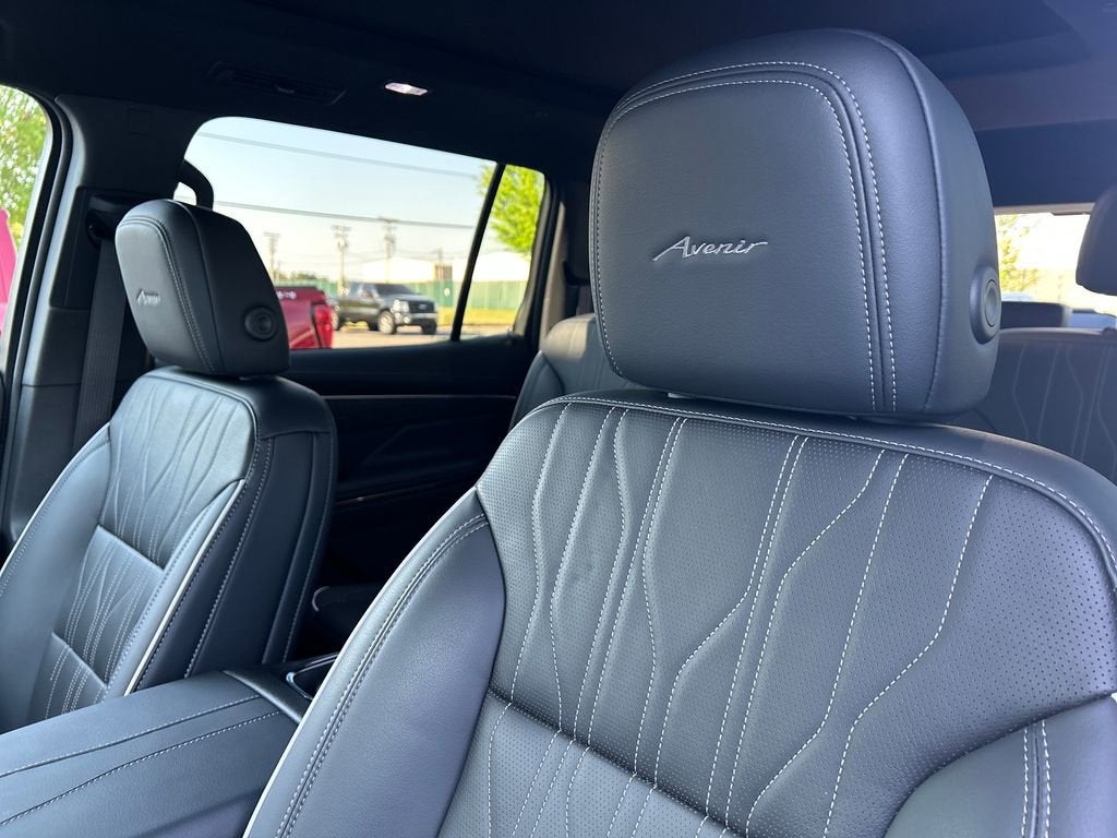 2025 Buick Enclave Avenir