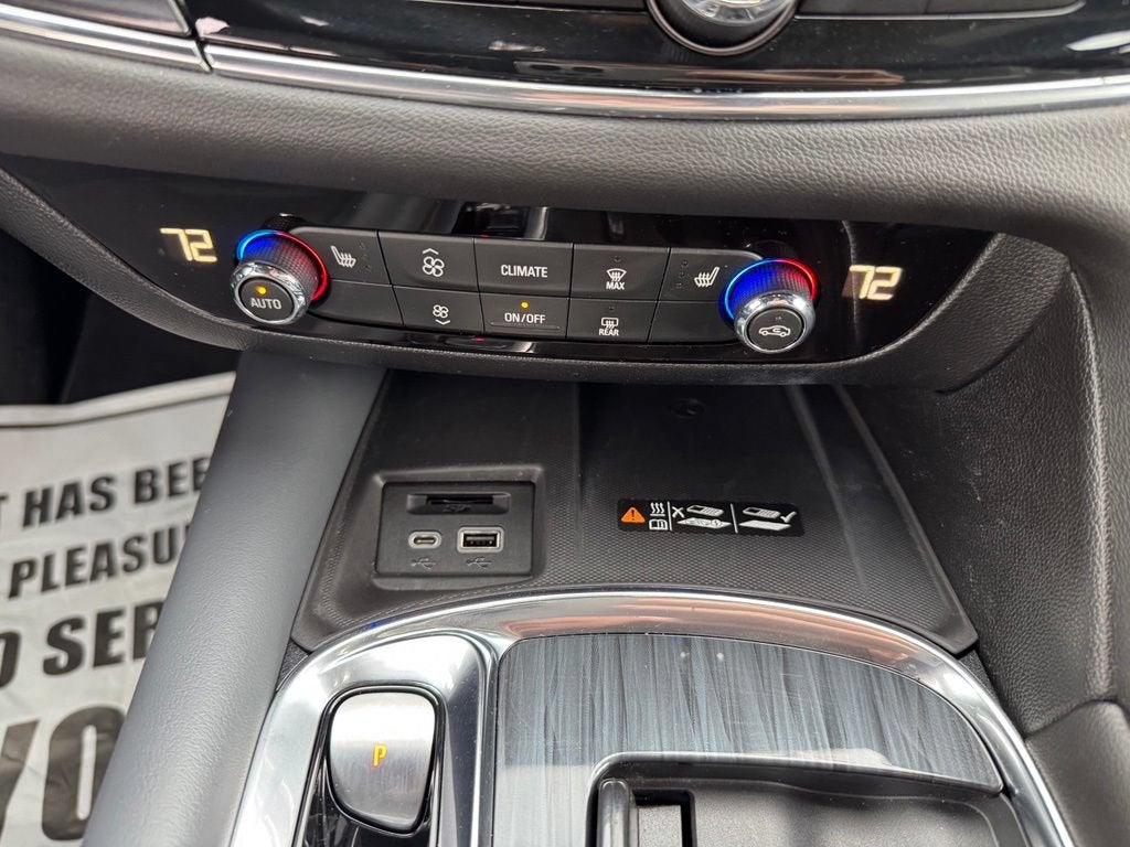 2023 Buick Enclave Essence