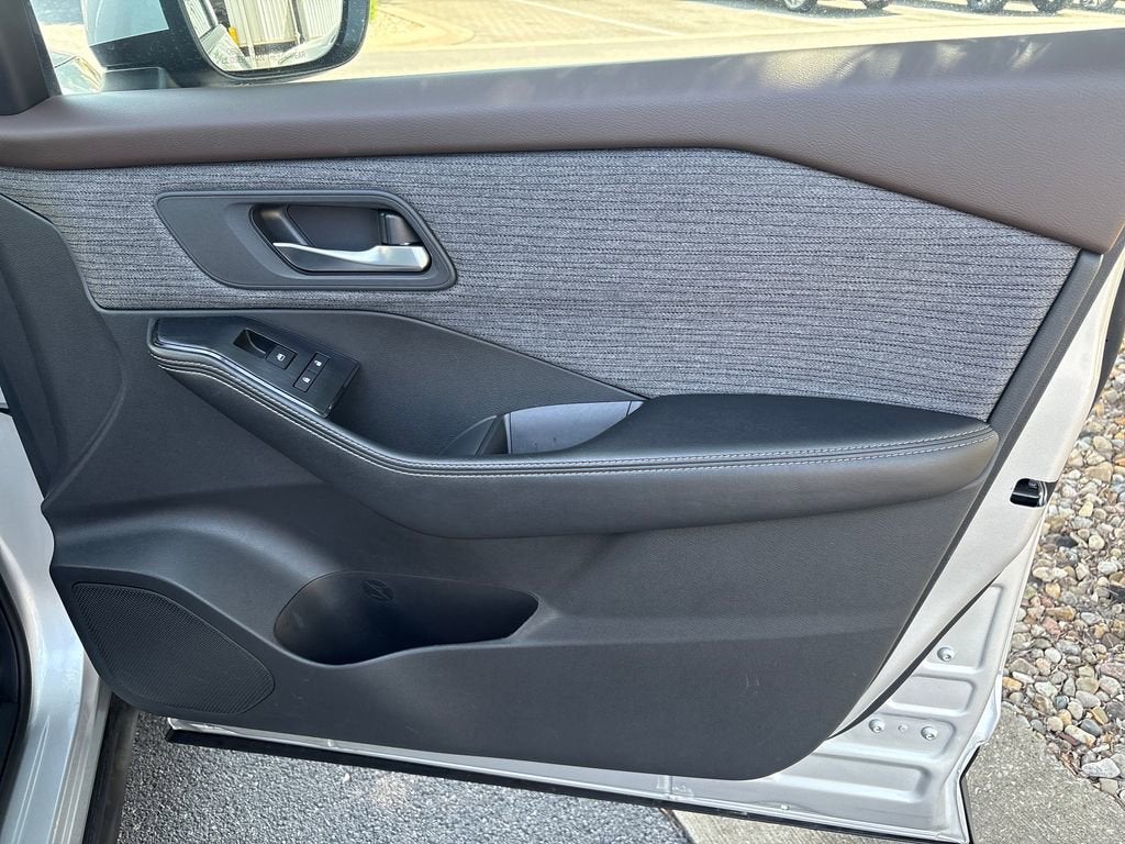 2021 Nissan Rogue SV FWD