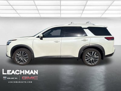 2022 Nissan Pathfinder SL