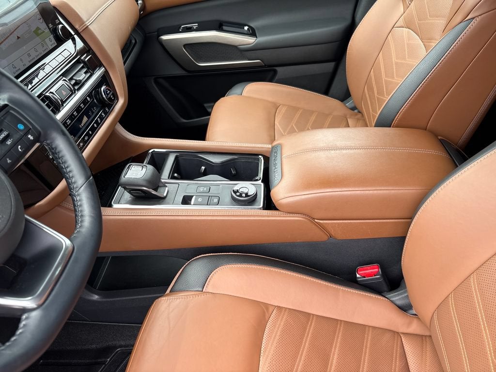 2023 Nissan Pathfinder Platinum 4WD
