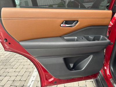 2023 Nissan Pathfinder Platinum 4WD