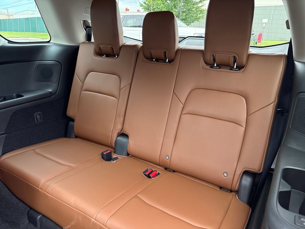 2023 Nissan Pathfinder Platinum 4WD