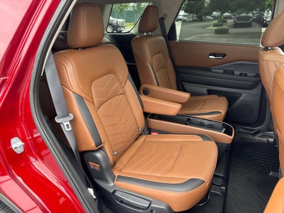 2023 Nissan Pathfinder Platinum 4WD
