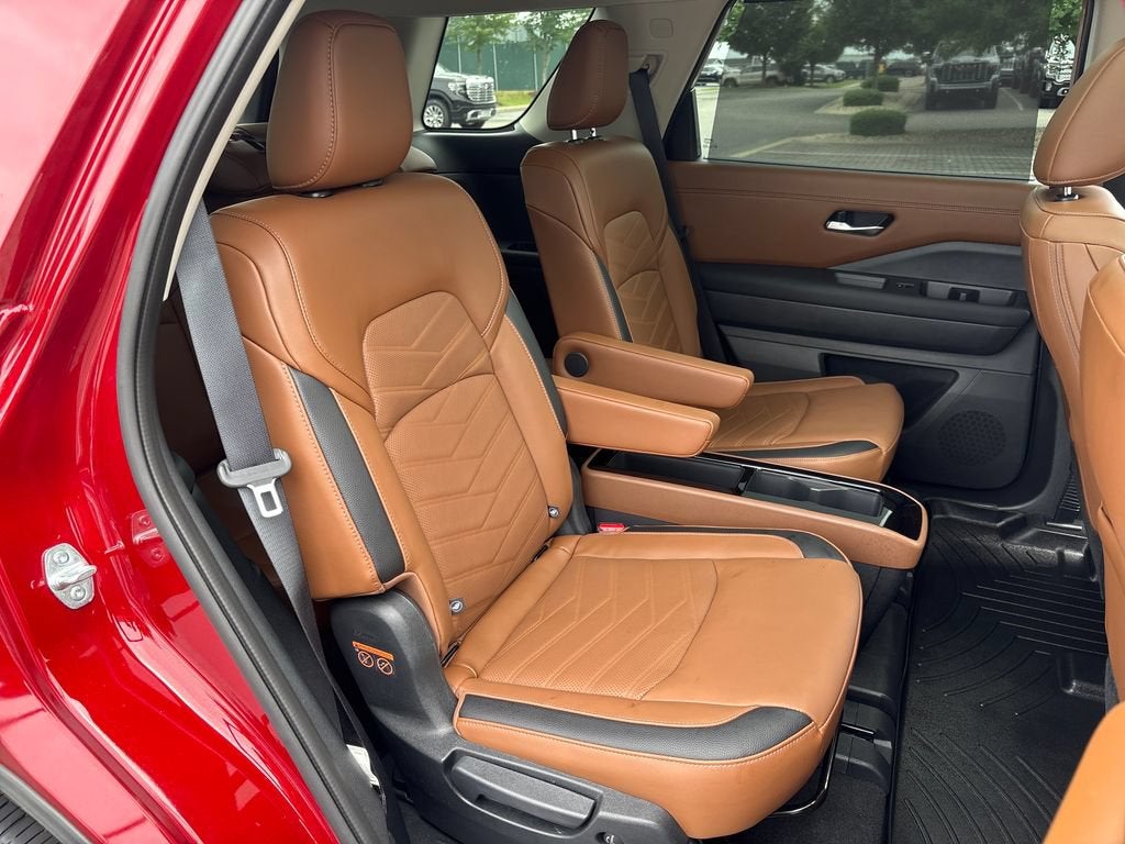 2023 Nissan Pathfinder Platinum 4WD