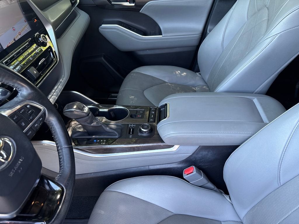 2020 Toyota Highlander Platinum