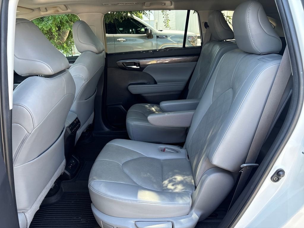 2020 Toyota Highlander Platinum