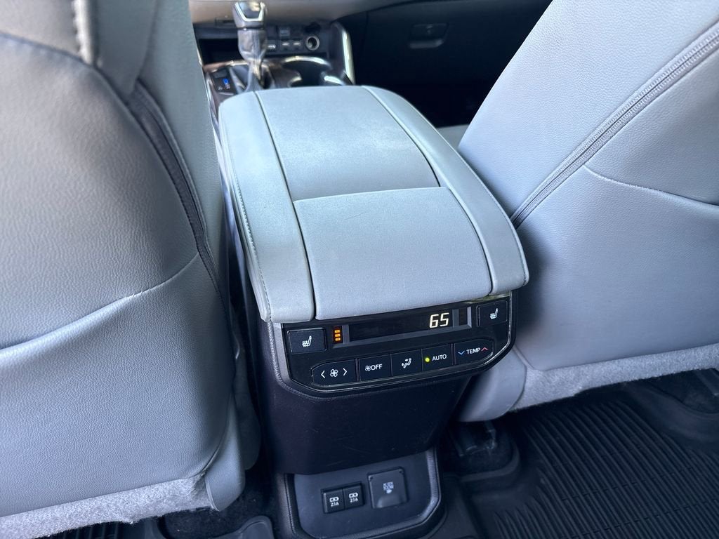 2020 Toyota Highlander Platinum